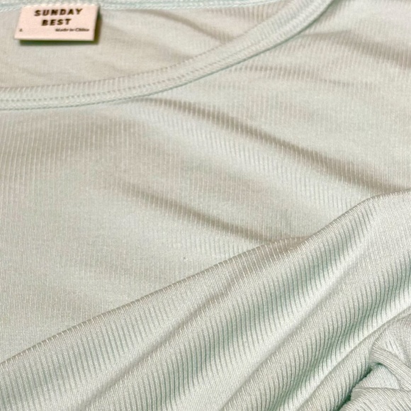 Aritzia Sunday Best Bliss Hip crewneck short sleeves t-shirt size L - Picture 3 of 4